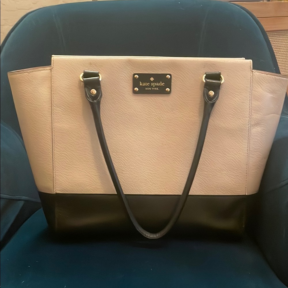 Kate Spade Black and Cream Shoulder Bag